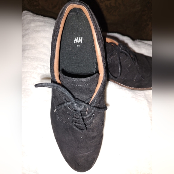 Black suede H&M shoes - Picture 1 of 4